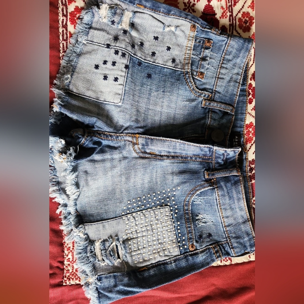 Women's ripped jean shorts